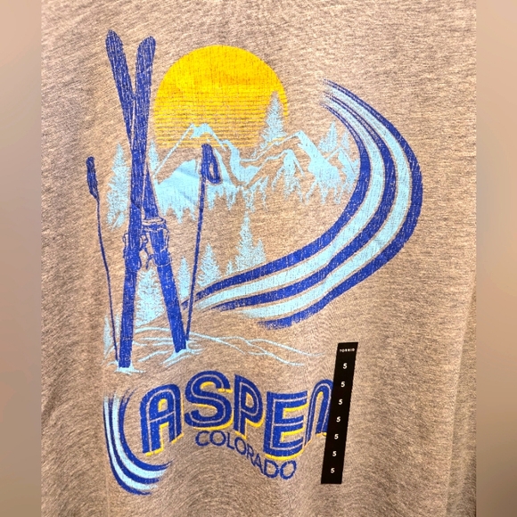 Torrid Gray Long Sleeve Graphic Tee 5X, NWOT - Picture 4 of 8